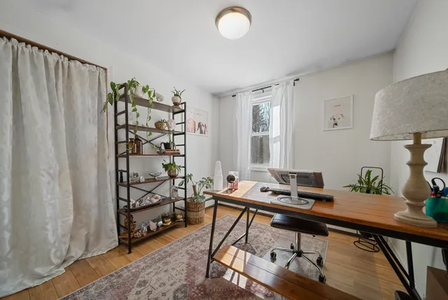 $549,900 | 8 Chongor Drive, Newton, NH 03858