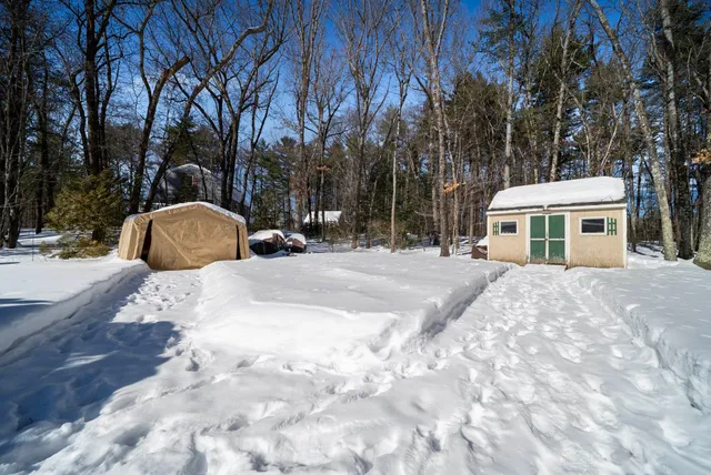 $549,900 | 8 Chongor Drive, Newton, NH 03858