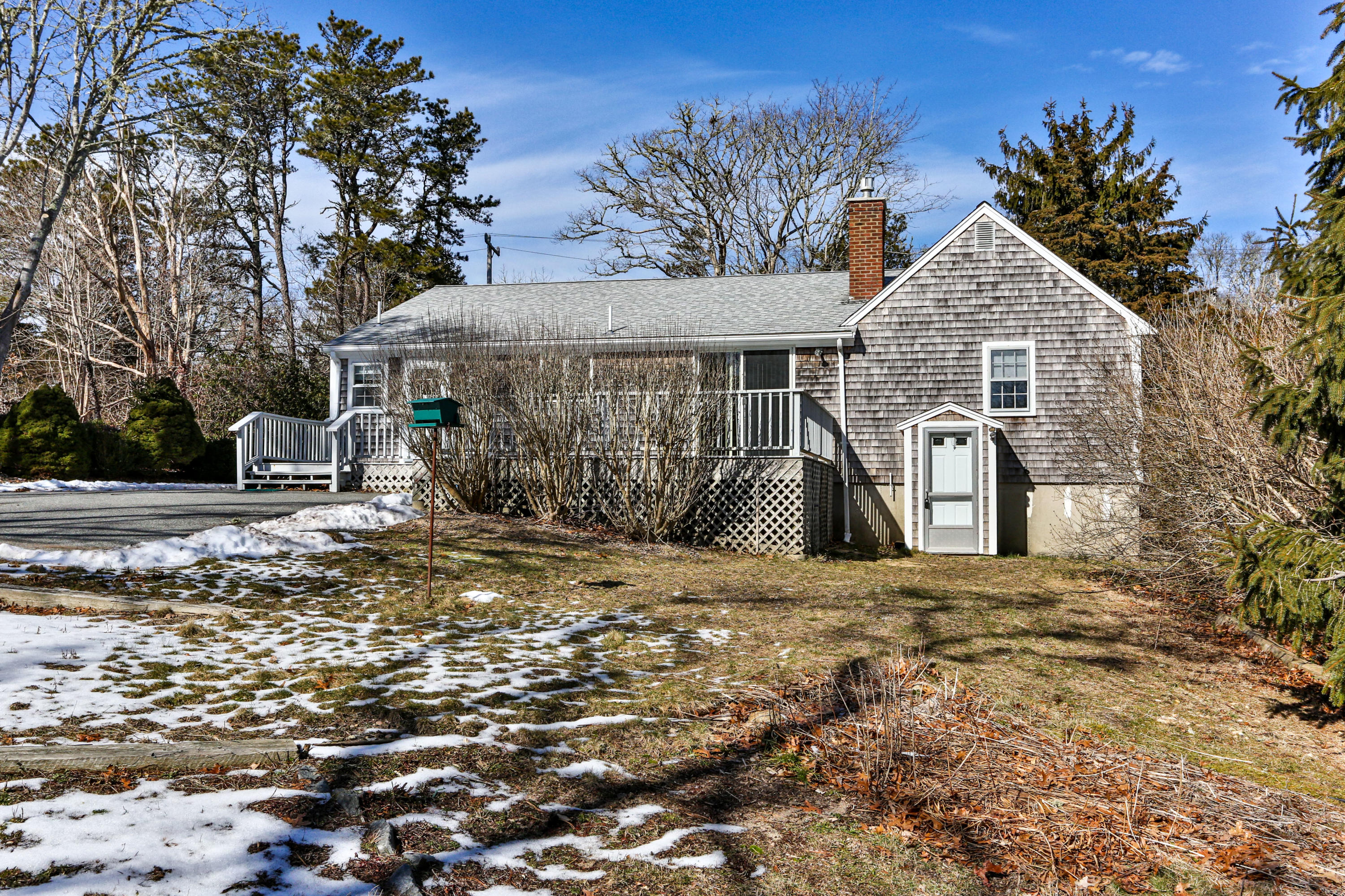 229 Sisson Road Harwich, MA 02645 - Photo 34 of 43 229SisLR-48