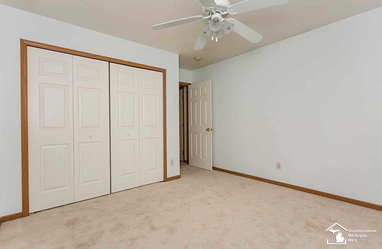 2625 Pinewood Road Temperance, MI 48182 - Photo 17 of 21