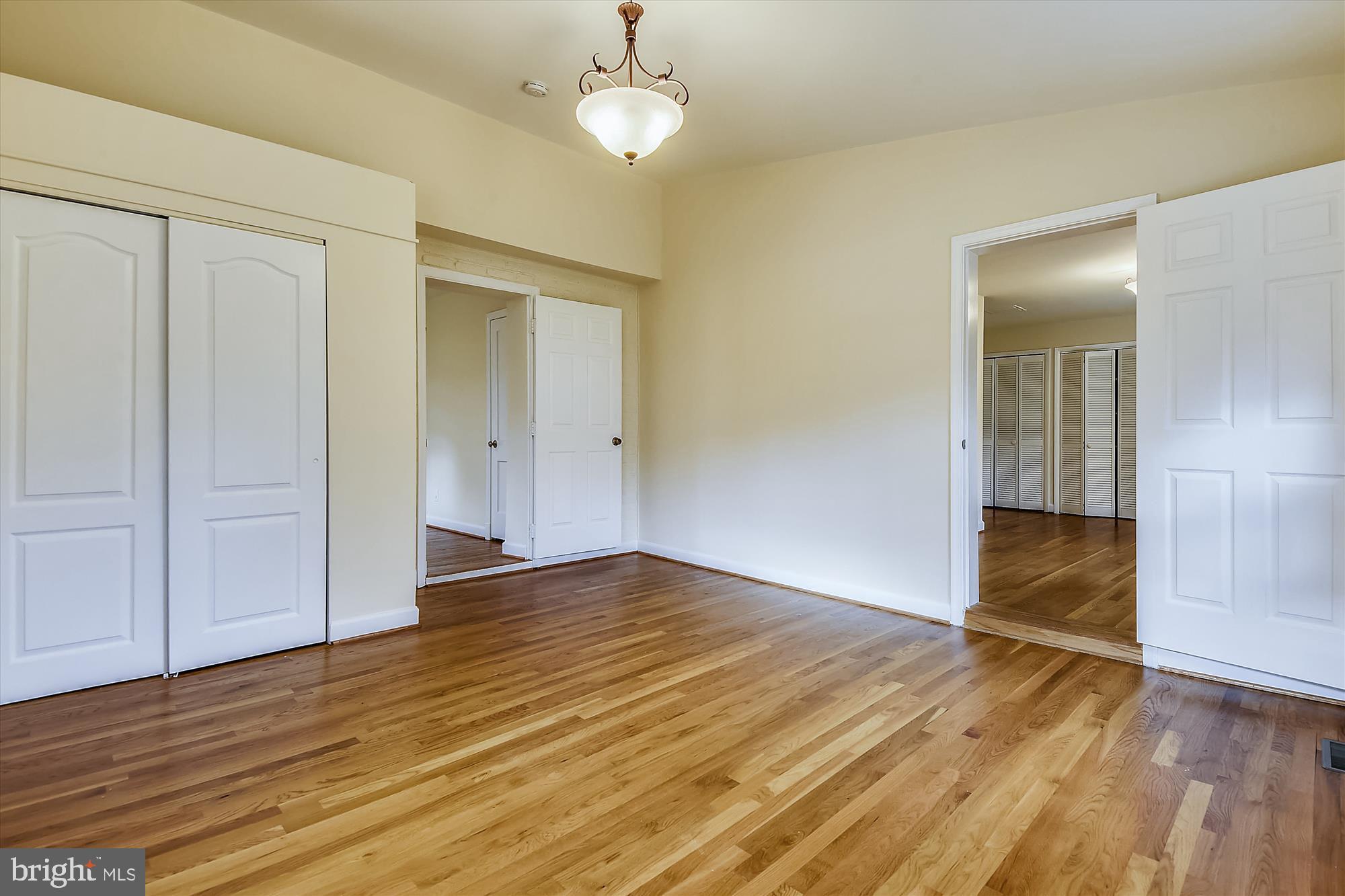 210 East Hamilton Avenue Silver Spring, MD 20901 - Photo 11 of 81