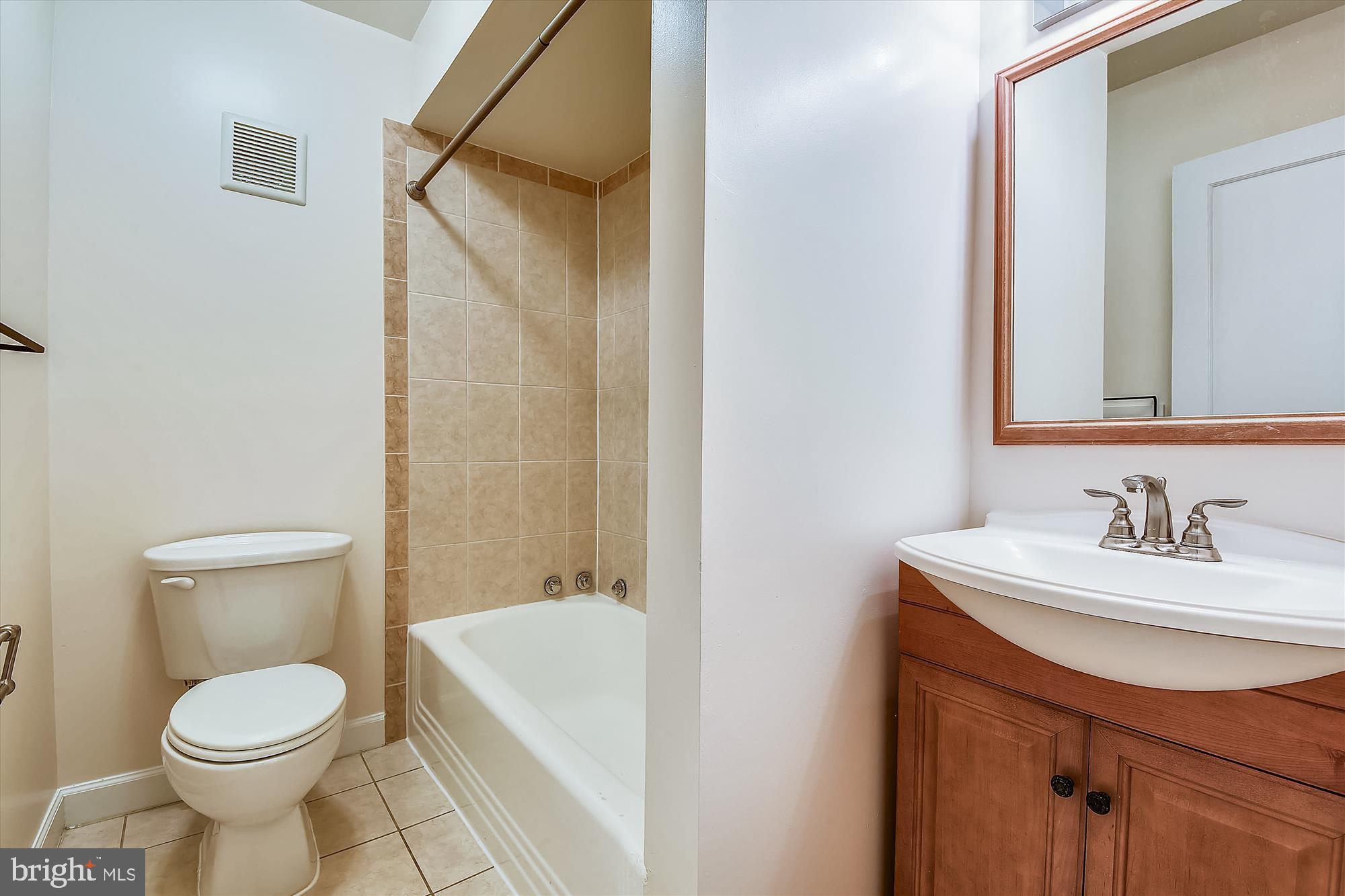 210 East Hamilton Avenue Silver Spring, MD 20901 - Photo 15 of 81