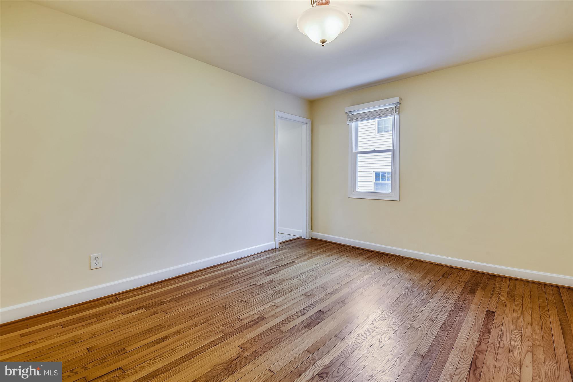 210 East Hamilton Avenue Silver Spring, MD 20901 - Photo 20 of 81