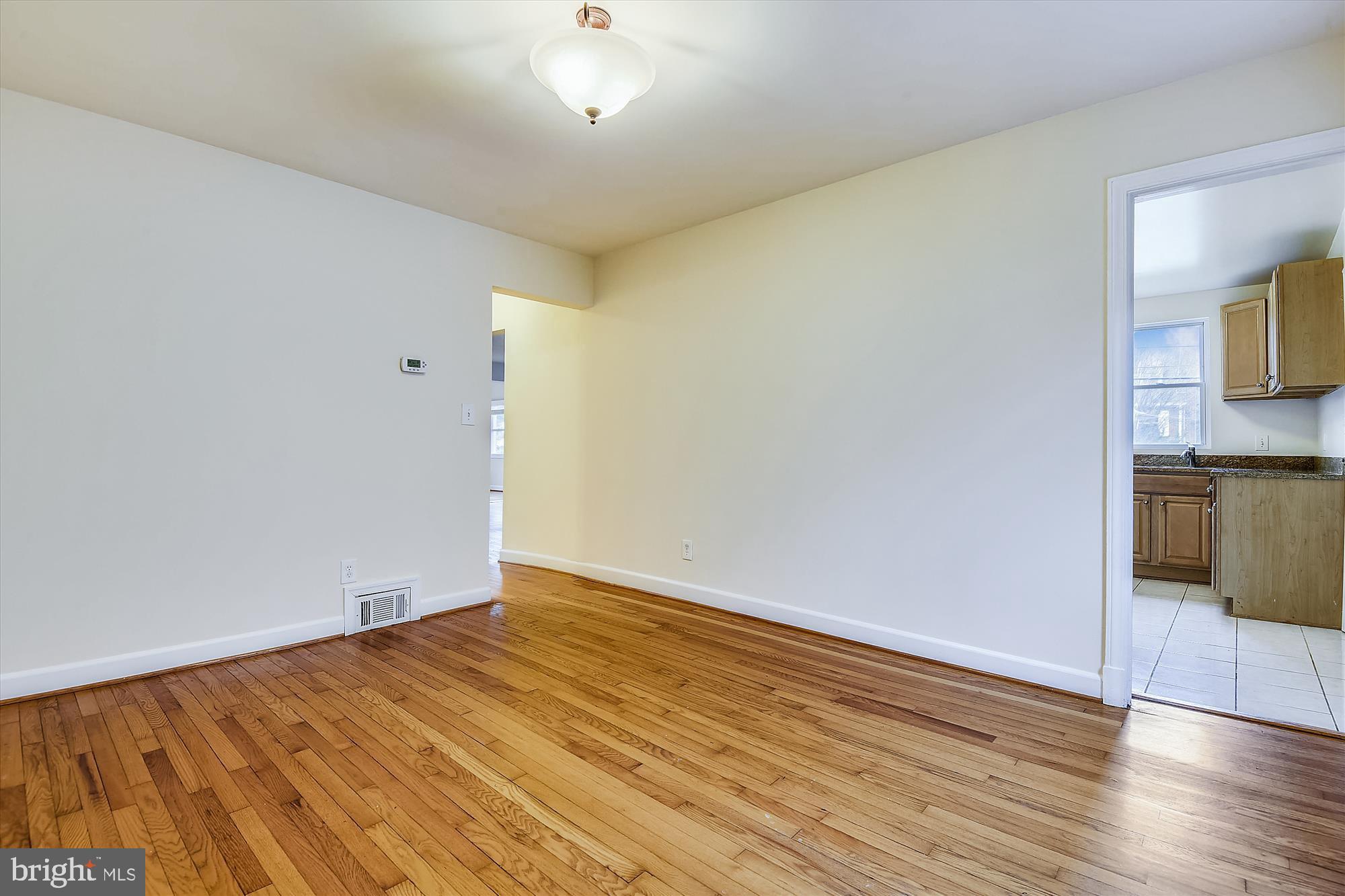 210 East Hamilton Avenue Silver Spring, MD 20901 - Photo 23 of 81