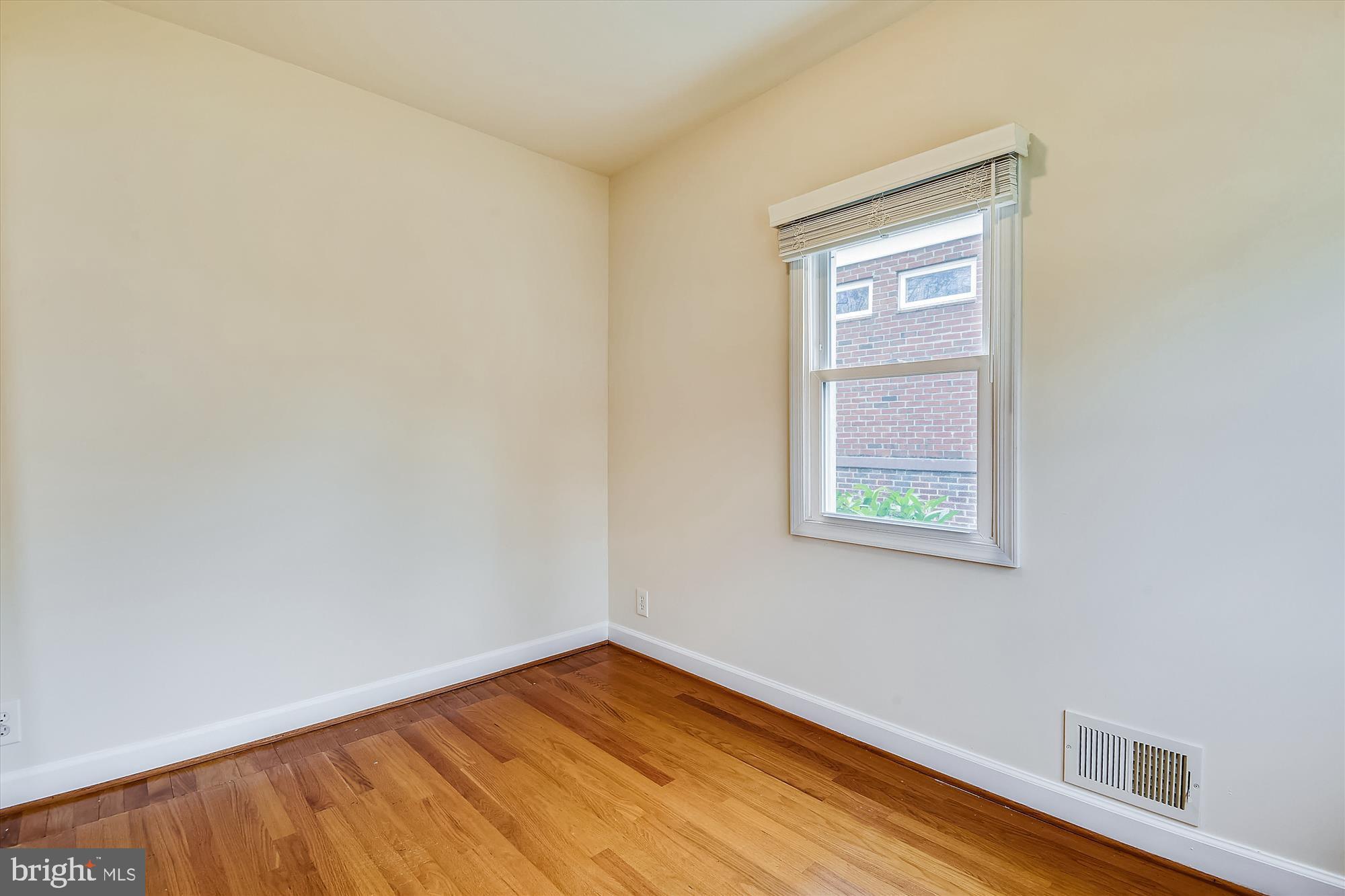 210 East Hamilton Avenue Silver Spring, MD 20901 - Photo 26 of 81