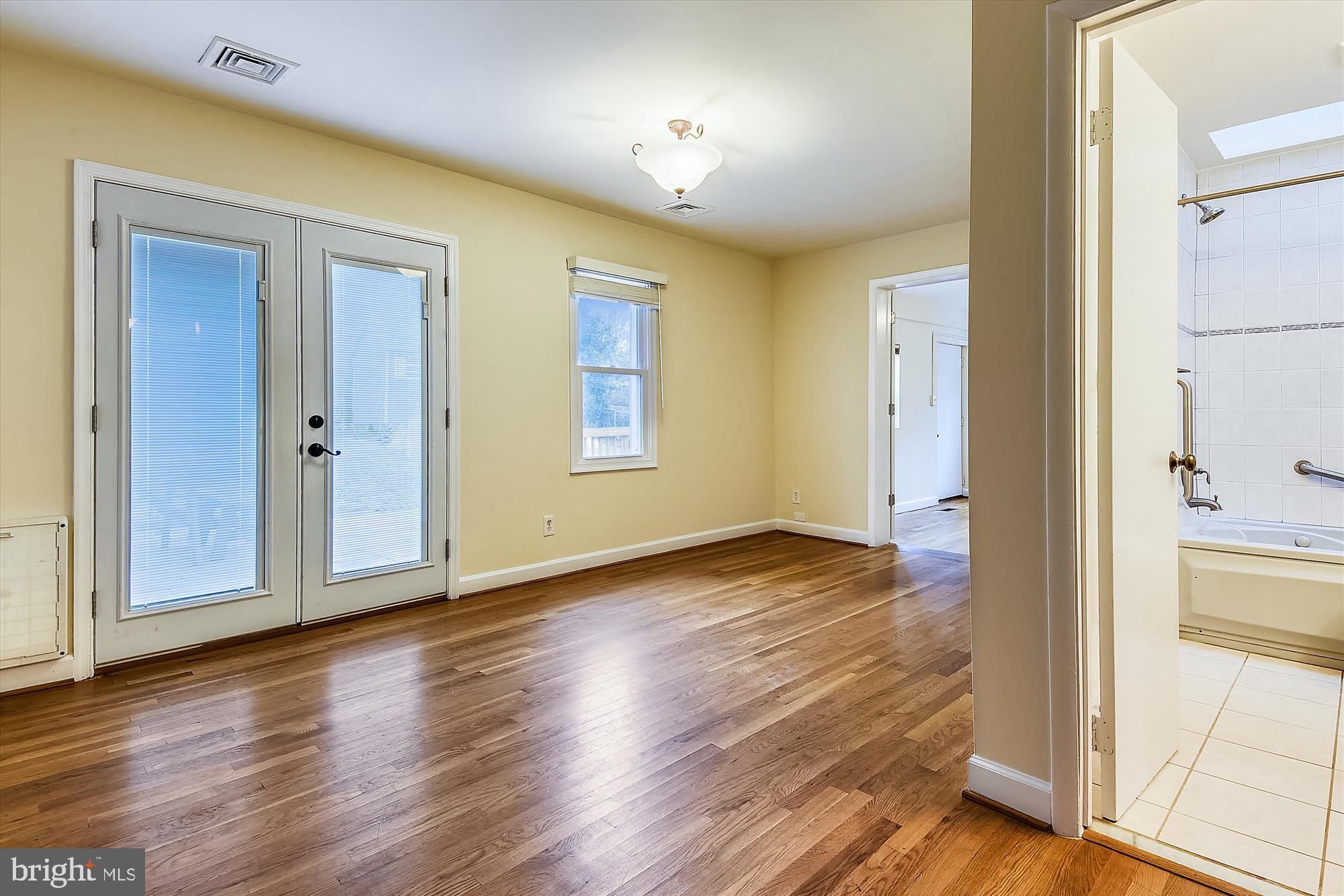 210 East Hamilton Avenue Silver Spring, MD 20901 - Photo 29 of 81