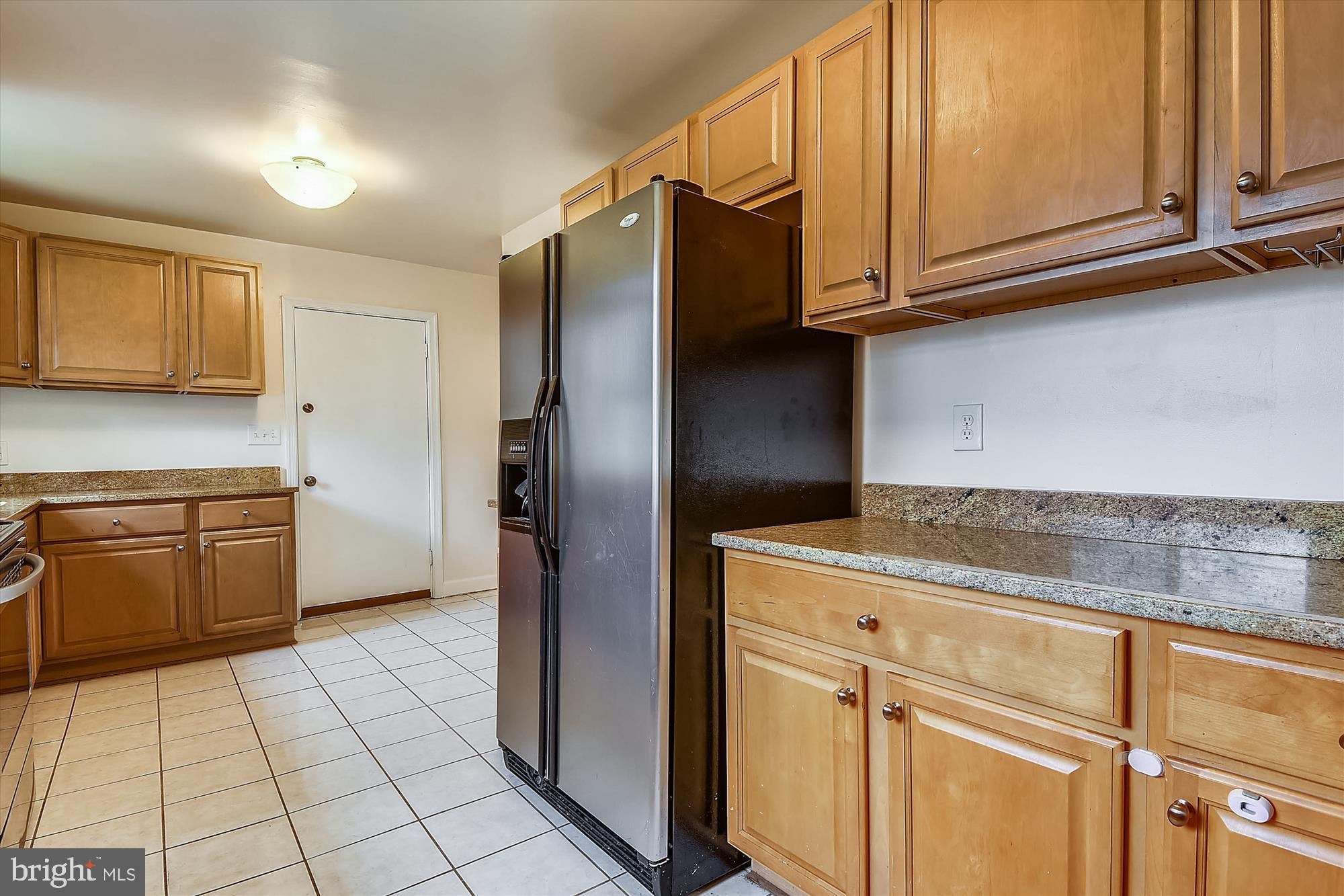 210 East Hamilton Avenue Silver Spring, MD 20901 - Photo 3 of 81