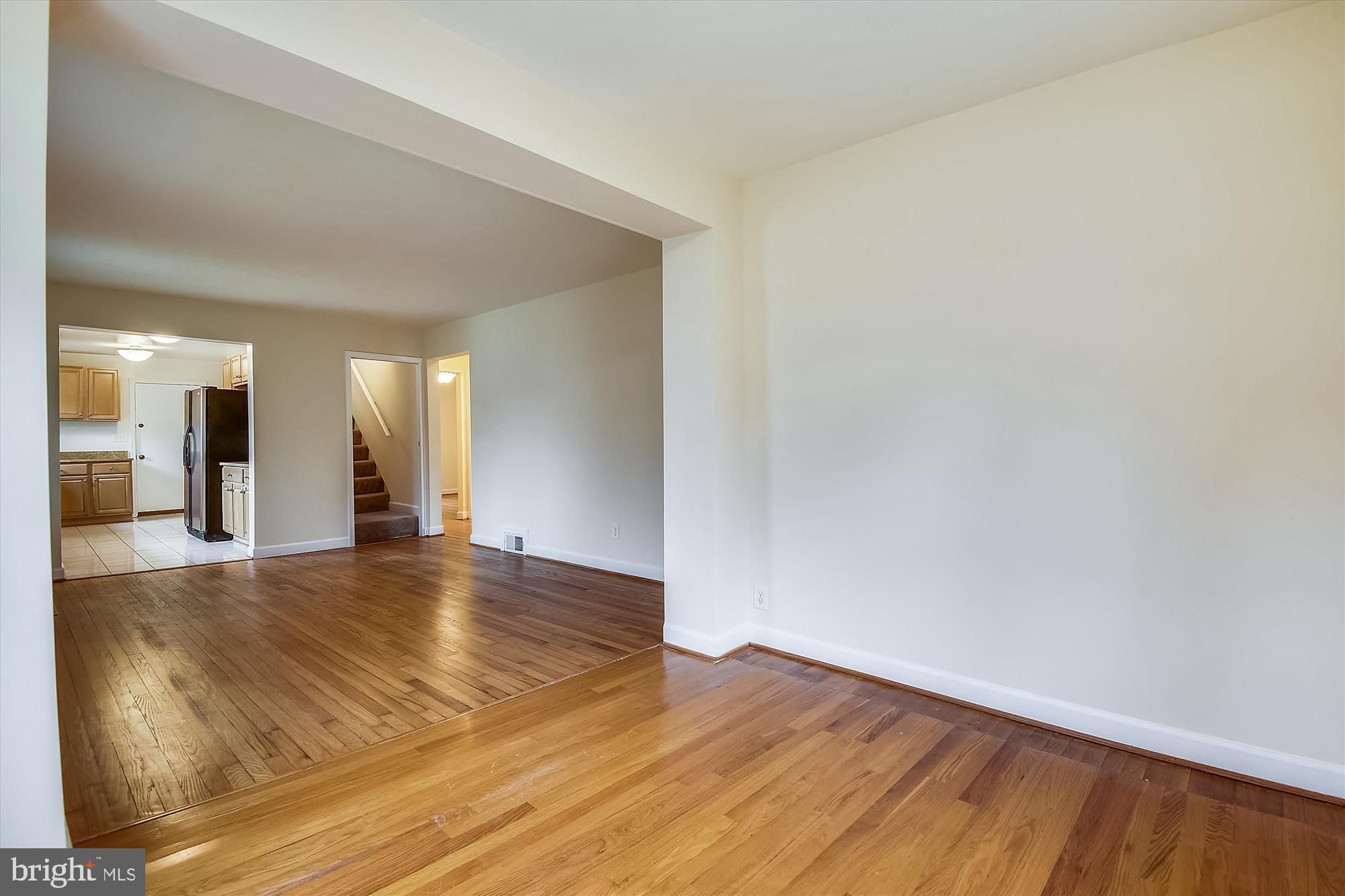 210 East Hamilton Avenue Silver Spring, MD 20901 - Photo 9 of 81