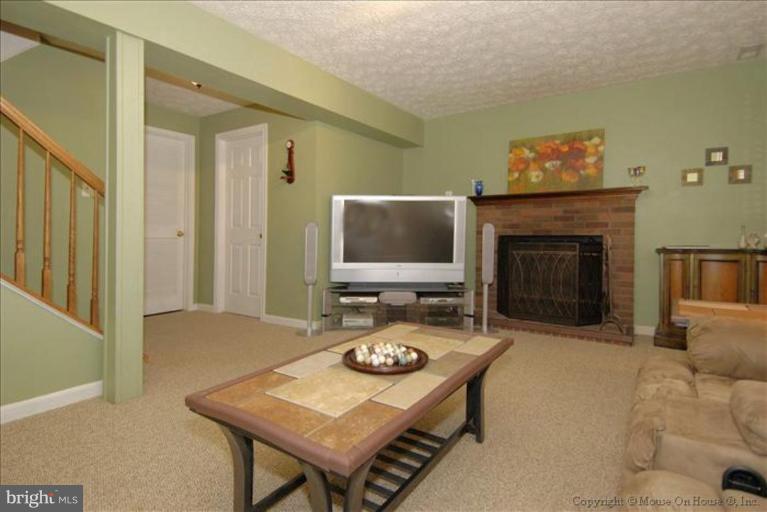 2412 Beechnut Place Odenton, MD 21113 - Photo 12 of 30 Amazing Family Room
