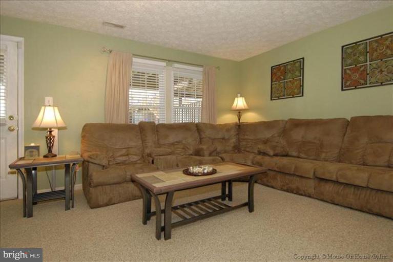 2412 Beechnut Place Odenton, MD 21113 - Photo 13 of 30 Family Room