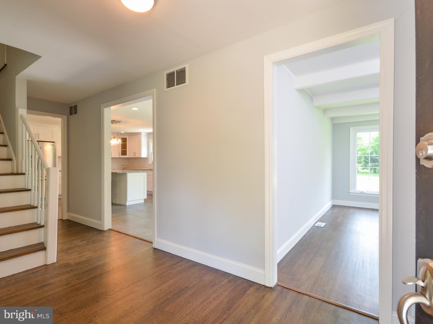 457 Covered Bridge Road Cherry Hill, NJ 08034 - Photo 4 of 25 Gallery Image 4