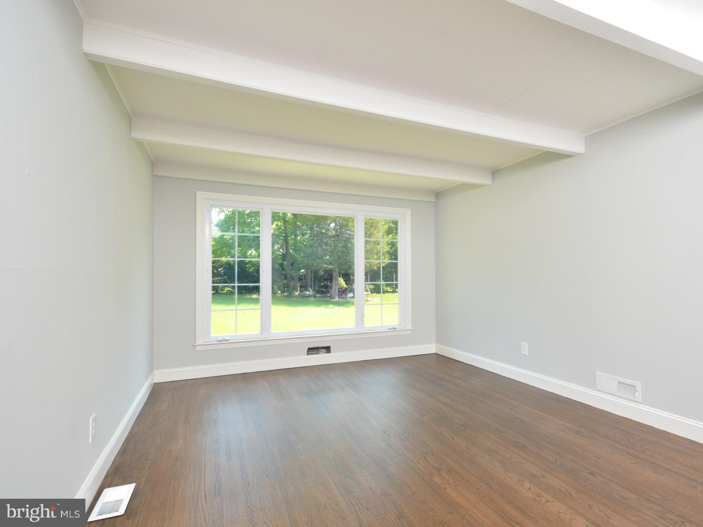 457 Covered Bridge Road Cherry Hill, NJ 08034 - Photo 5 of 25 Gallery Image 5