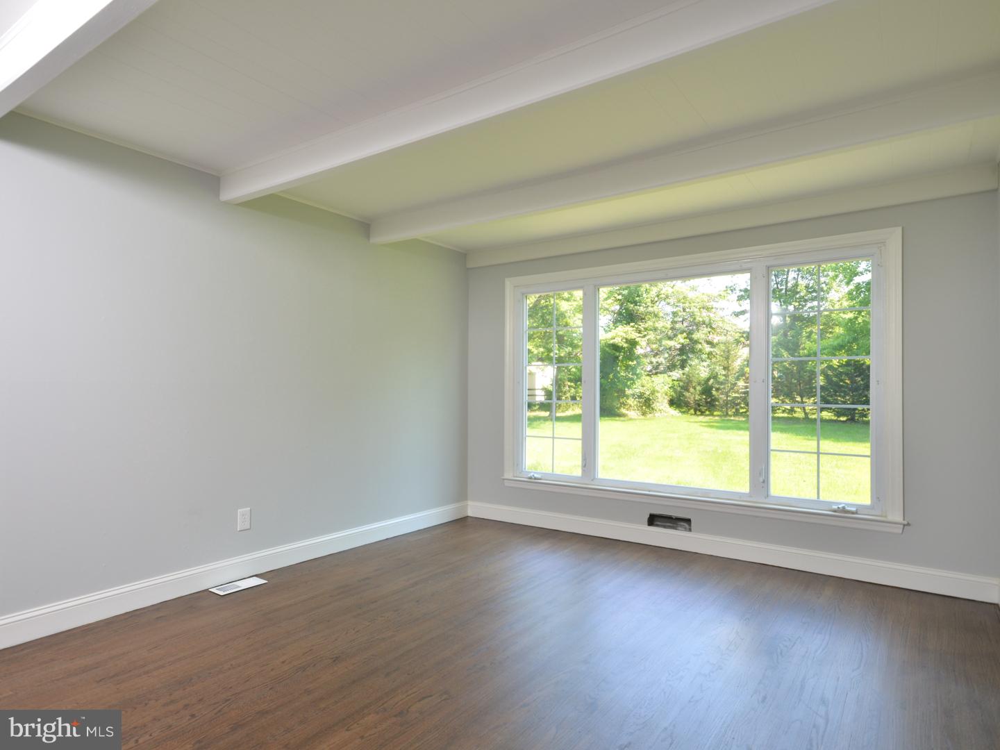 457 Covered Bridge Road Cherry Hill, NJ 08034 - Photo 6 of 25 Gallery Image 6
