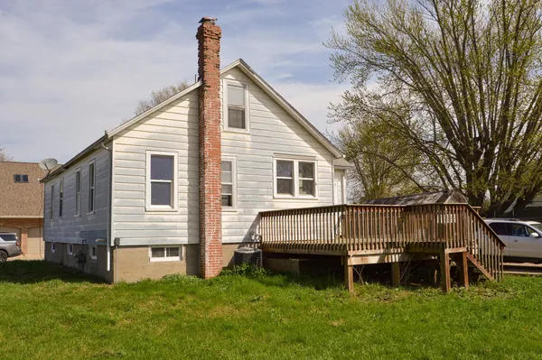 $85,000 | 1605 28th Street, Hazel Green, WI 53811