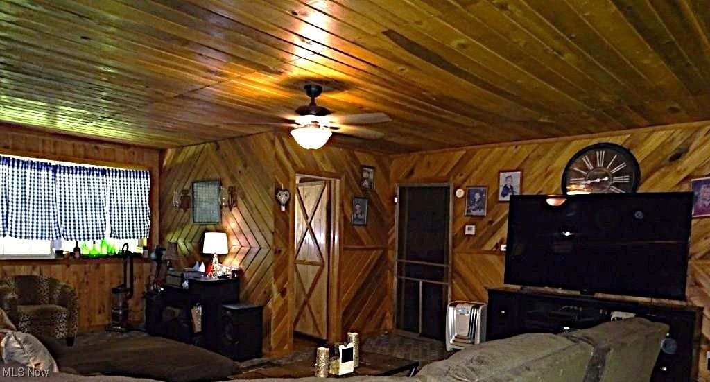 1389 Middle Fork Road Millstone, WV 25261 - Photo 34 of 45
