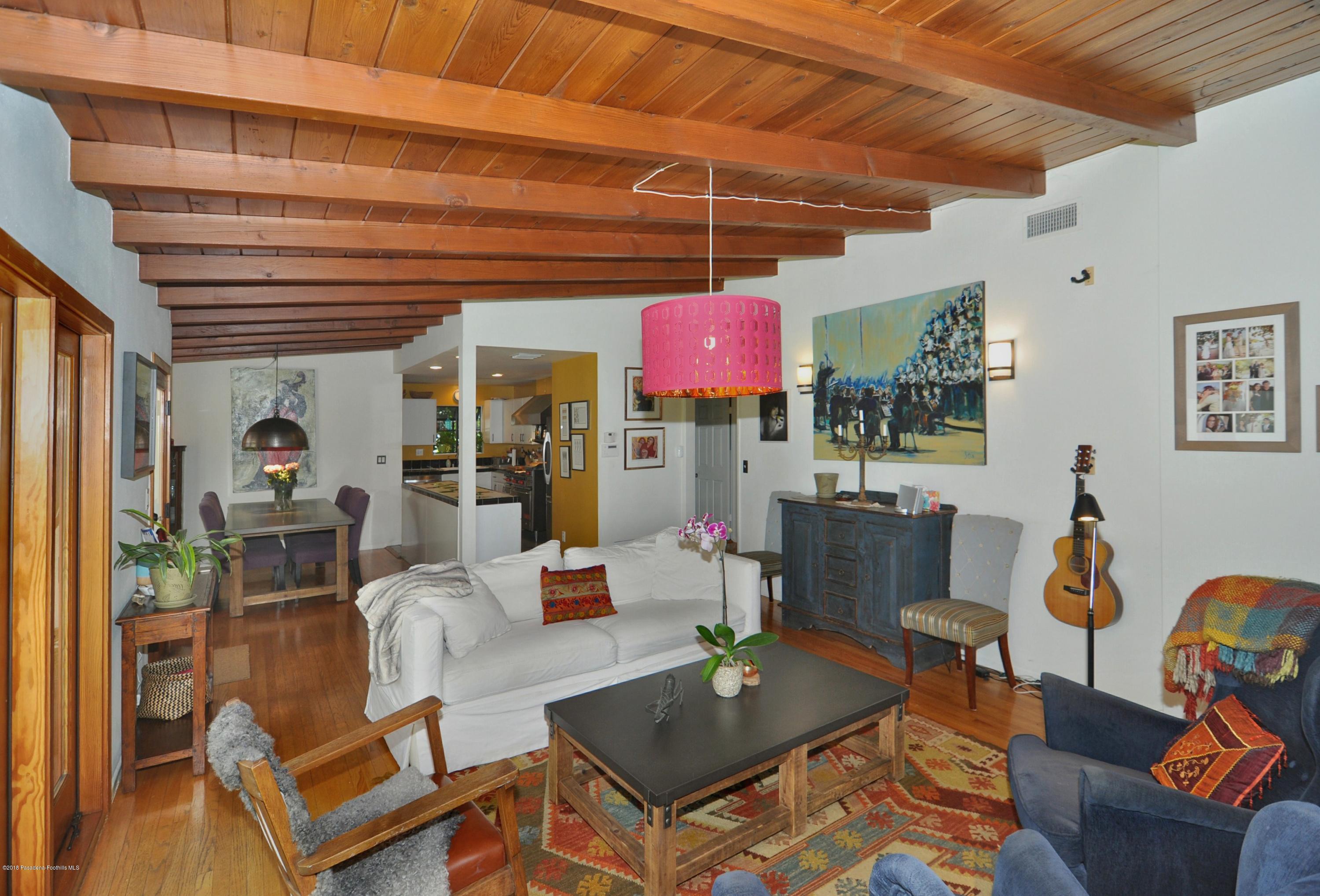 2685 Santa Rosa Avenue Altadena, CA 91001 - Photo 4 of 18 03