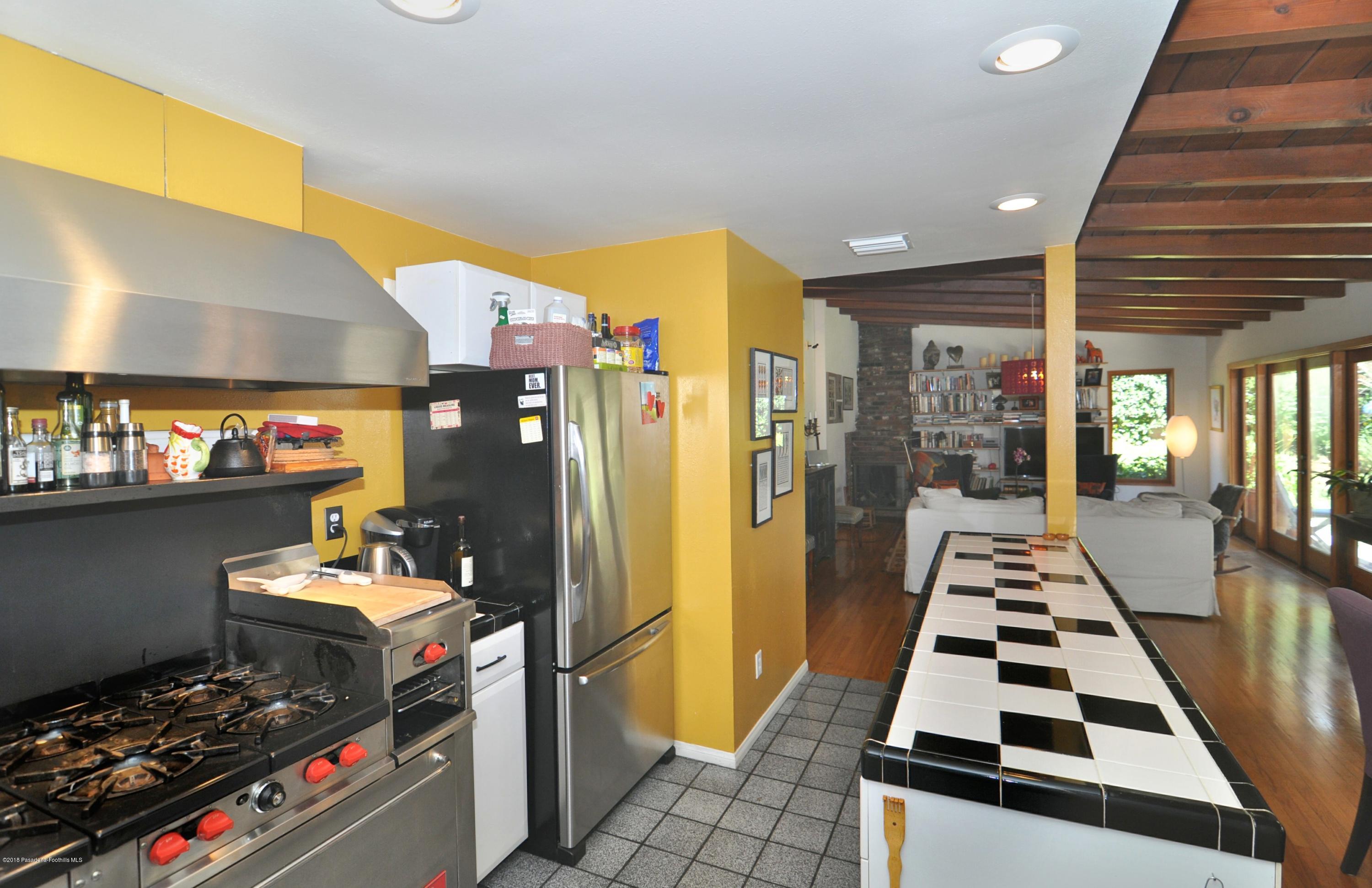 2685 Santa Rosa Avenue Altadena, CA 91001 - Photo 7 of 18 06