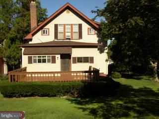 11 Gilpin Road Willow Grove, PA 19090 - Photo 2 of 6 Gallery Image 2