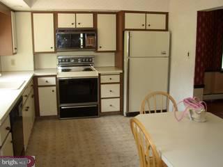 11 Gilpin Road Willow Grove, PA 19090 - Photo 3 of 6 Gallery Image 3