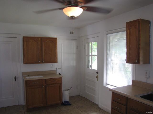 2448 Brown Road St. Louis, MO 63114 - Photo 6 of 29 Gallery Image 6