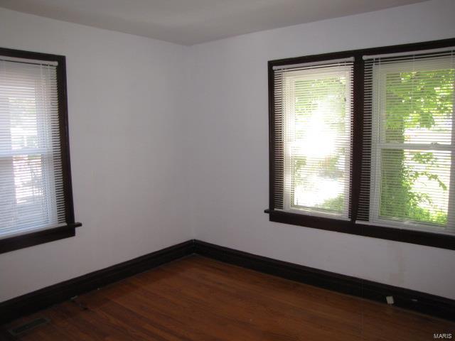 2448 Brown Road St. Louis, MO 63114 - Photo 8 of 29 Gallery Image 8