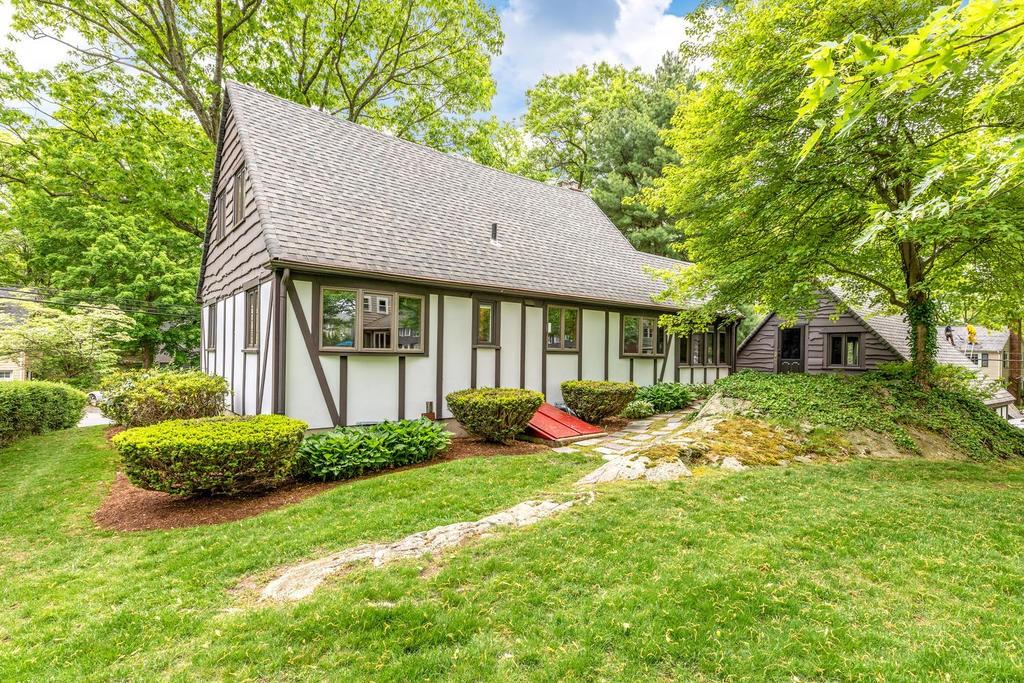 77 Intervale Road Dedham, MA 02026 - Photo 3 of 18 Gallery Image 3