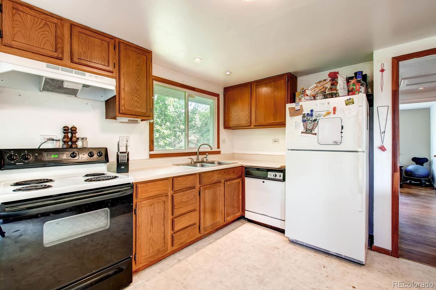 7525 Raleigh Street Westminster, CO 80030 - Photo 6 of 12 Gallery Image 6