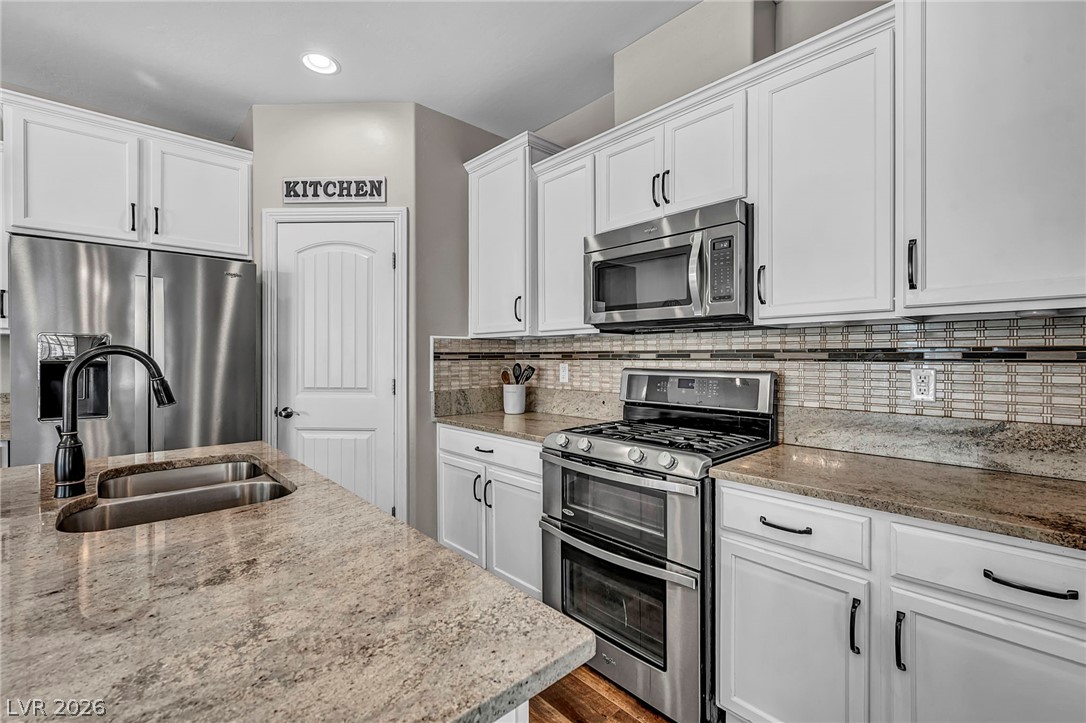 10982 Great Sioux Road Las Vegas, NV 89179 - Photo 6 of 49