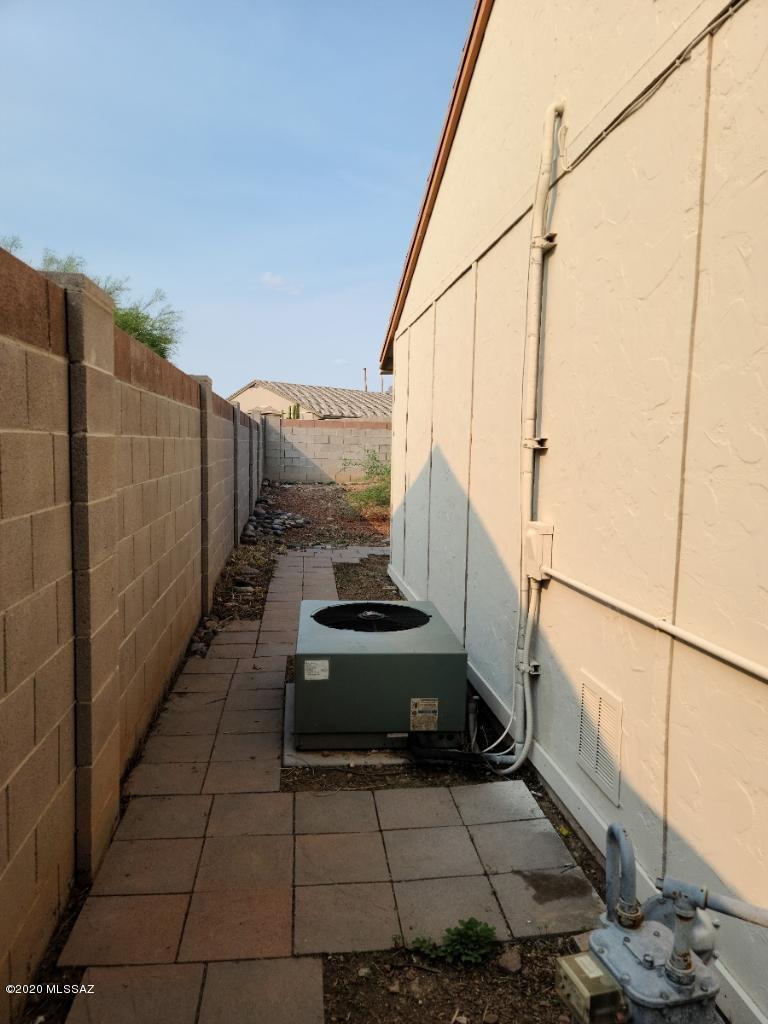 2700 Sunset Road Tucson, AZ 85741 - Photo 15 of 16