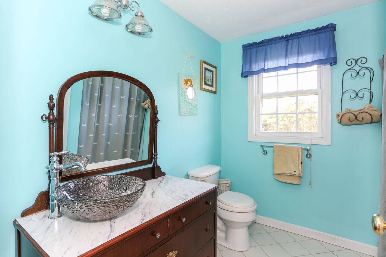 136 Queen Anne Road Harwich, MA 02645 - Photo 19 of 28 hallway full bath