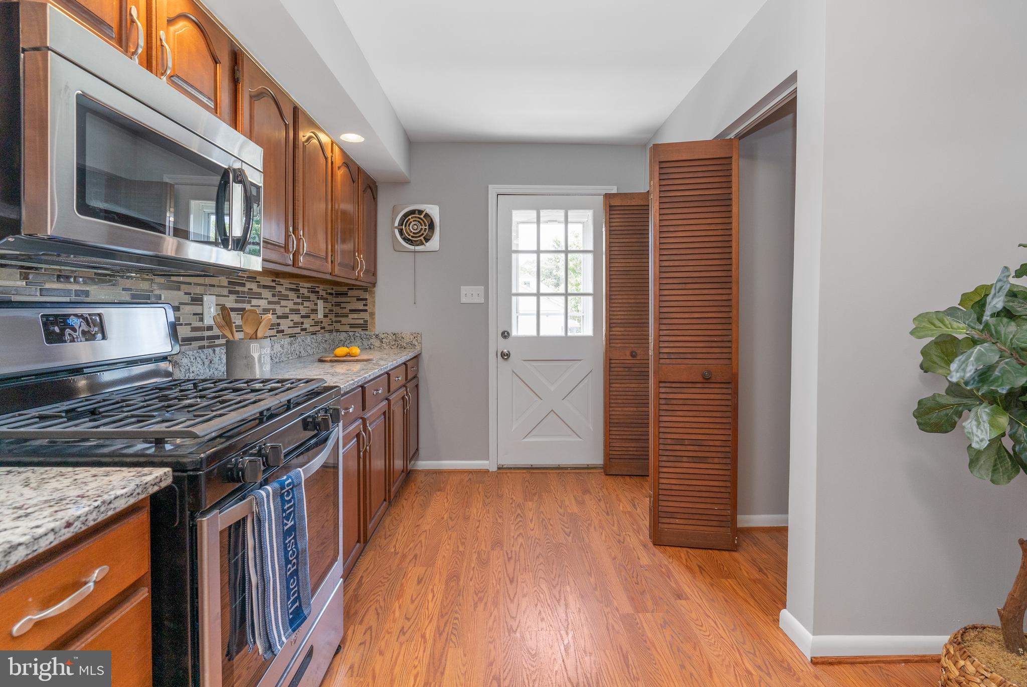 920 Woodlynn Road Baltimore, MD 21221 - Photo 18 of 39