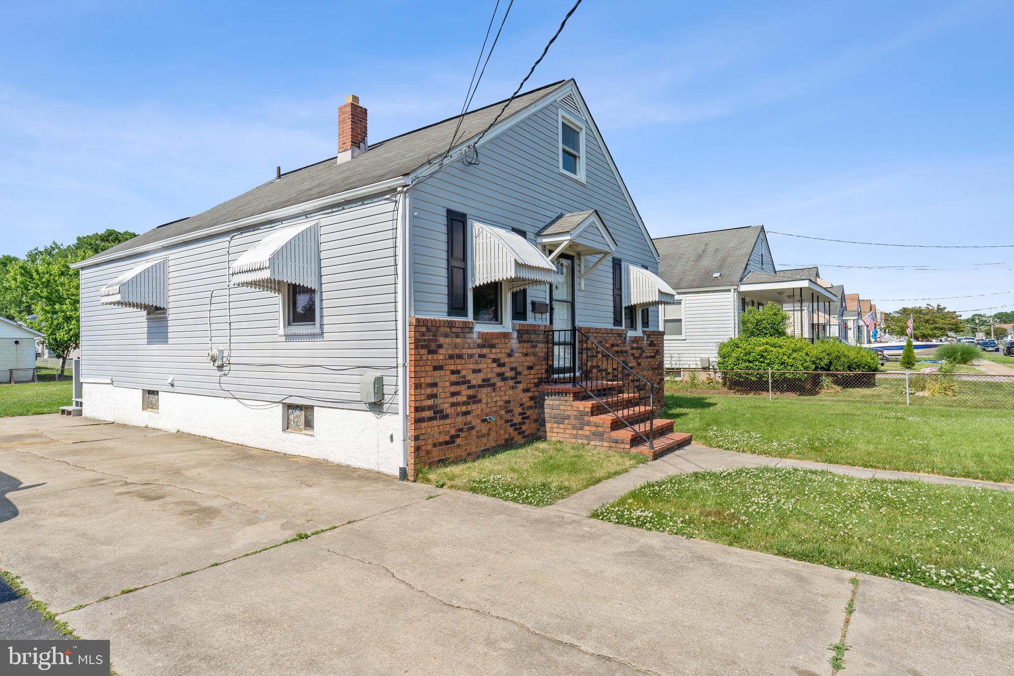 920 Woodlynn Road Baltimore, MD 21221 - Photo 3 of 39