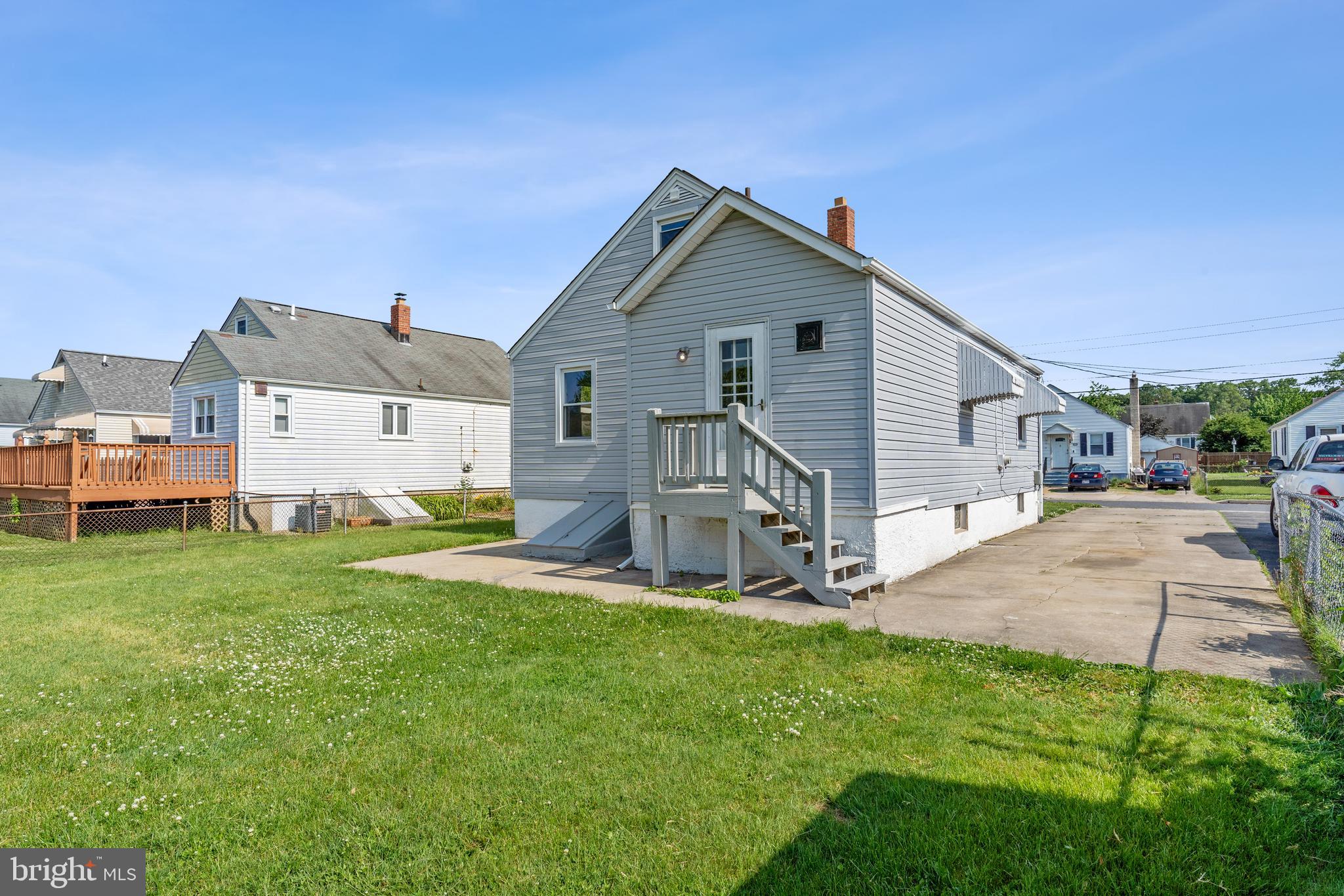 920 Woodlynn Road Baltimore, MD 21221 - Photo 4 of 39