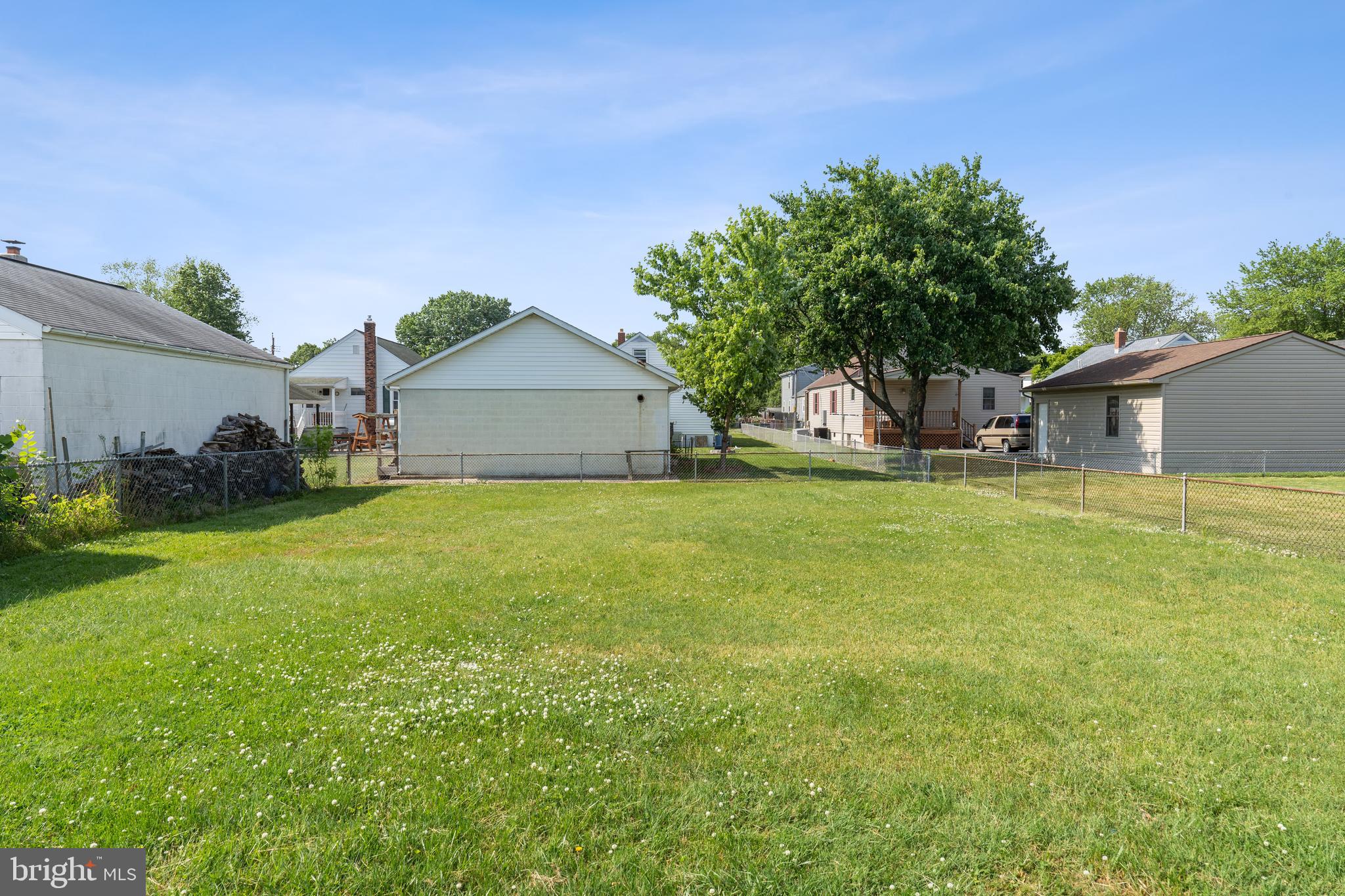 920 Woodlynn Road Baltimore, MD 21221 - Photo 7 of 39