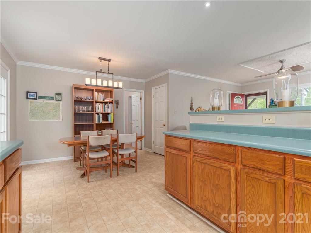 100 Ridgeline Road Clyde, NC 28721 - Photo 10 of 26