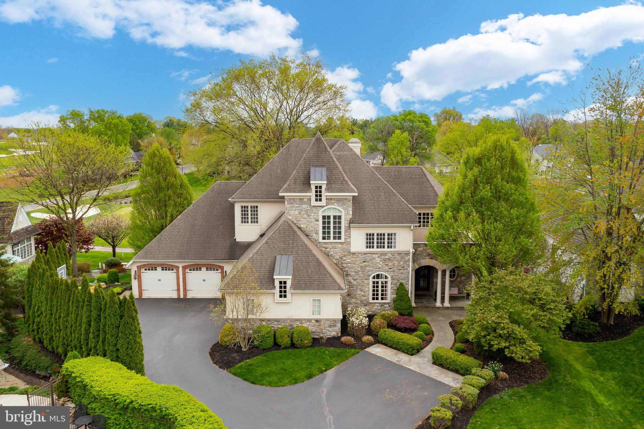 618 Willow Green Lititz, PA 17543 - Photo 3 of 63 a front view of a house with garden