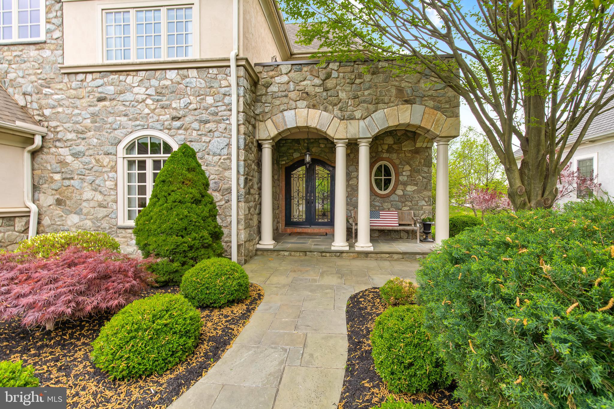 618 Willow Green Lititz, PA 17543 - Photo 47 of 63 a front view of a house with garden