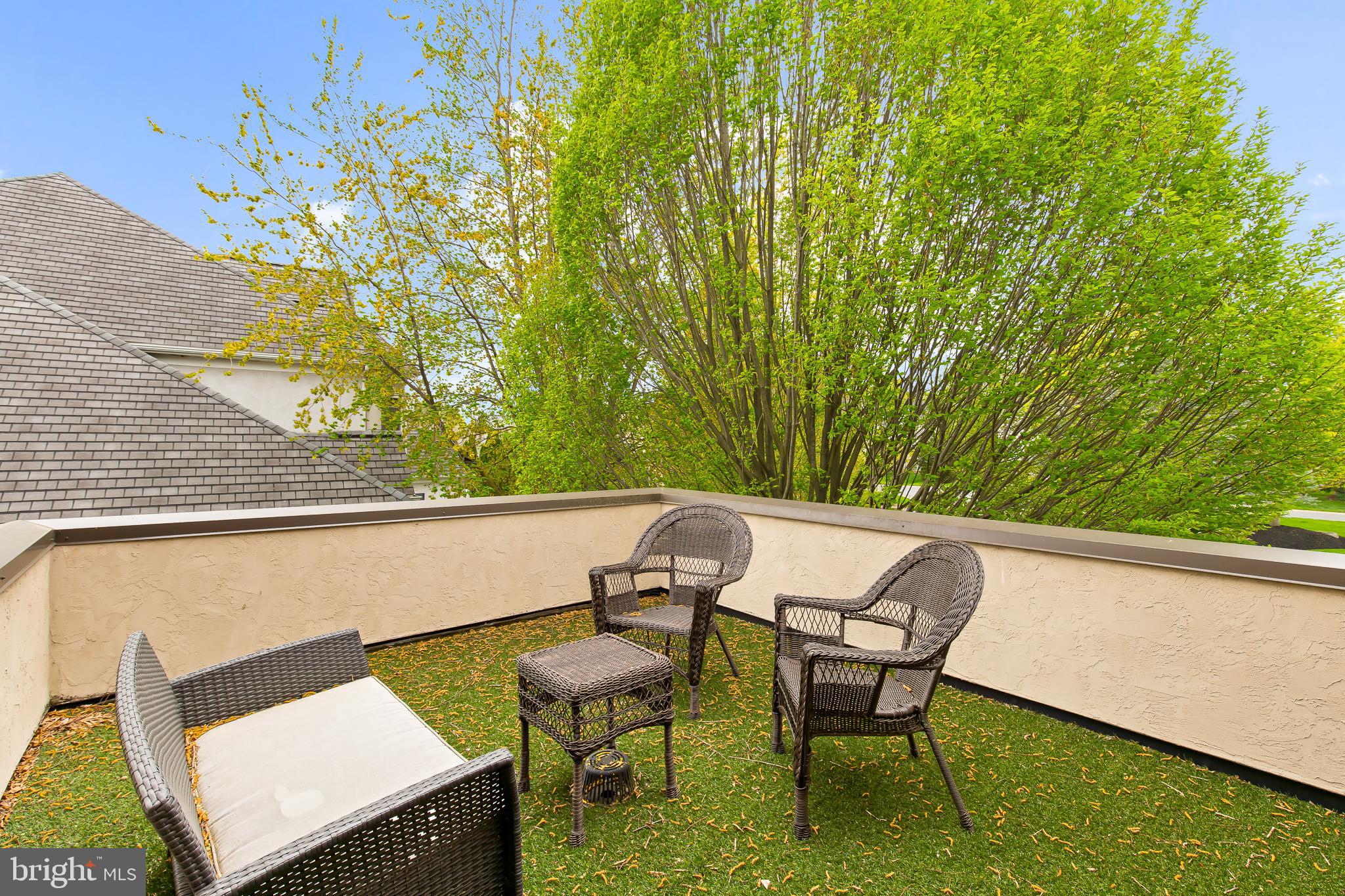 618 Willow Green Lititz, PA 17543 - Photo 48 of 63 a couple of chairs that are sitting in a backyard