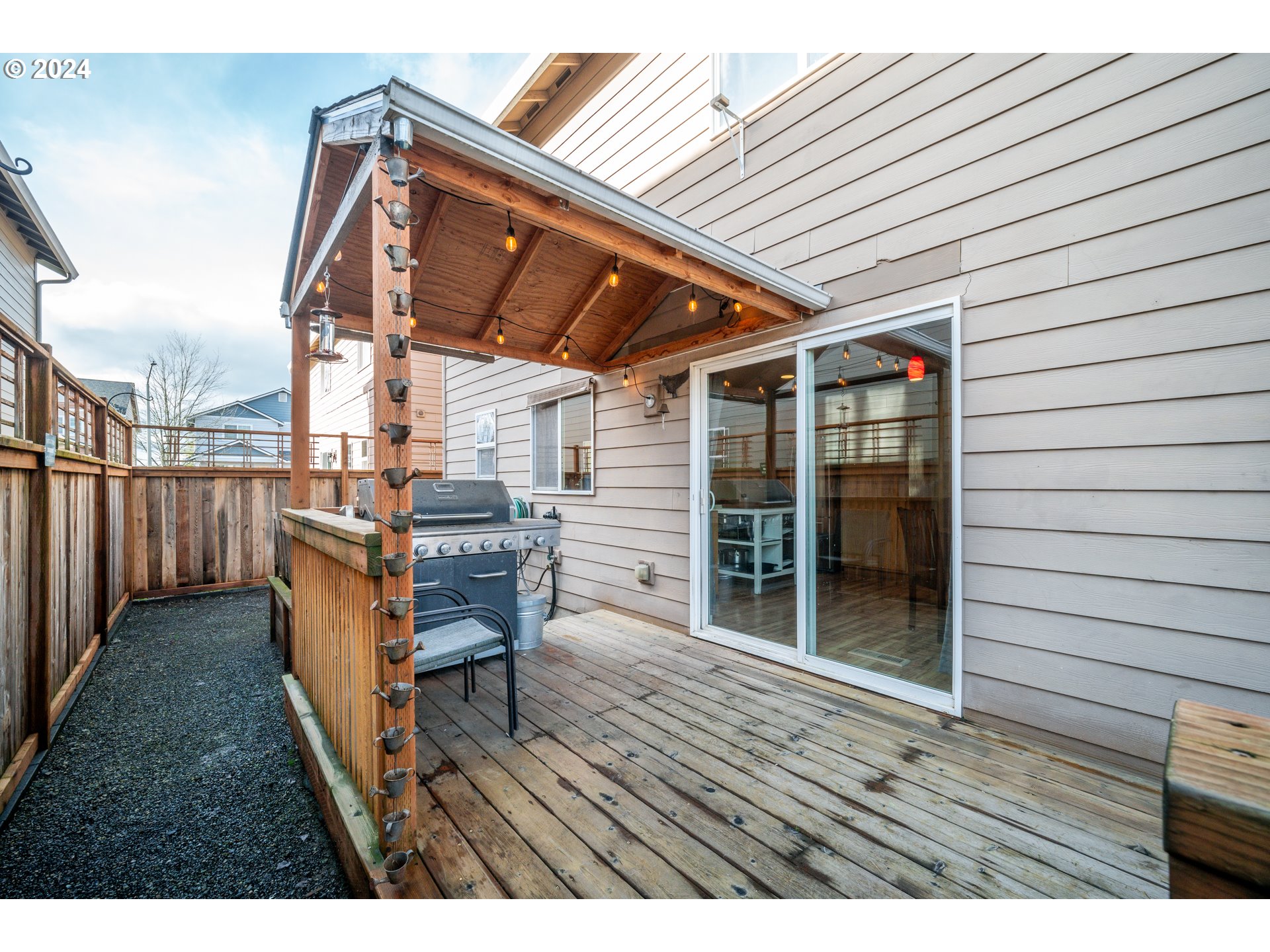 1307 Northeast 172nd Street Ridgefield, WA 98642 - Photo 26 of 33 Deck