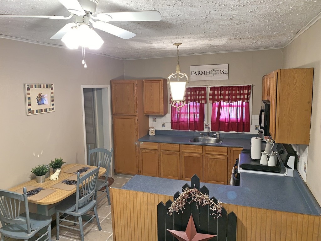 595 South Messick Road New Castle, IN 47362 - Photo 10 of 30 Gallery Image 10