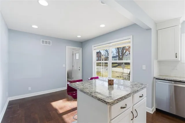 $295,000 | 618 West 85th Terrace, Kansas City, MO 64114