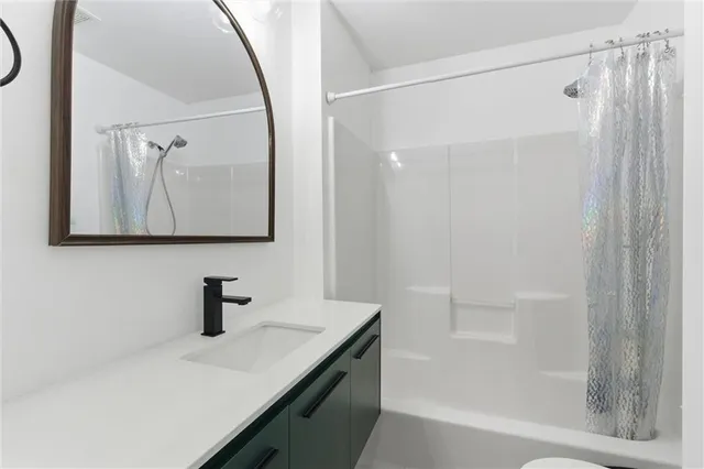 $295,000 | 618 West 85th Terrace, Kansas City, MO 64114