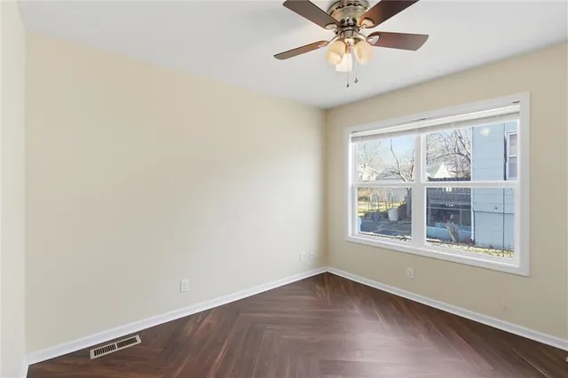 $295,000 | 618 West 85th Terrace, Kansas City, MO 64114