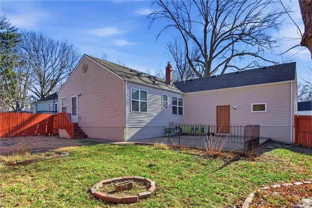 $295,000 | 618 West 85th Terrace, Kansas City, MO 64114