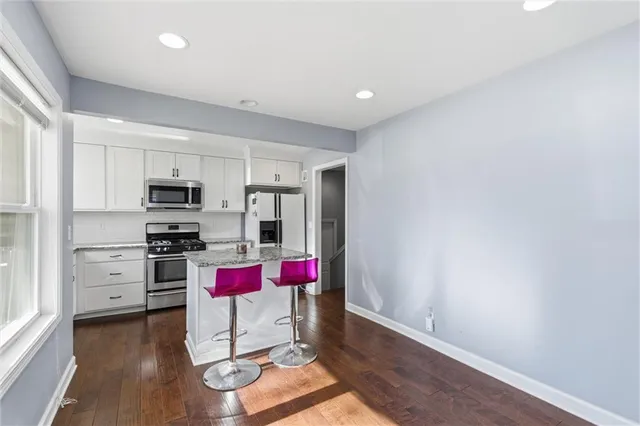 $295,000 | 618 West 85th Terrace, Kansas City, MO 64114