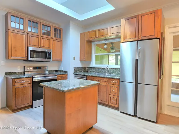 $2,300 | 6229 Savannah Drive, Melbourne, FL 32904