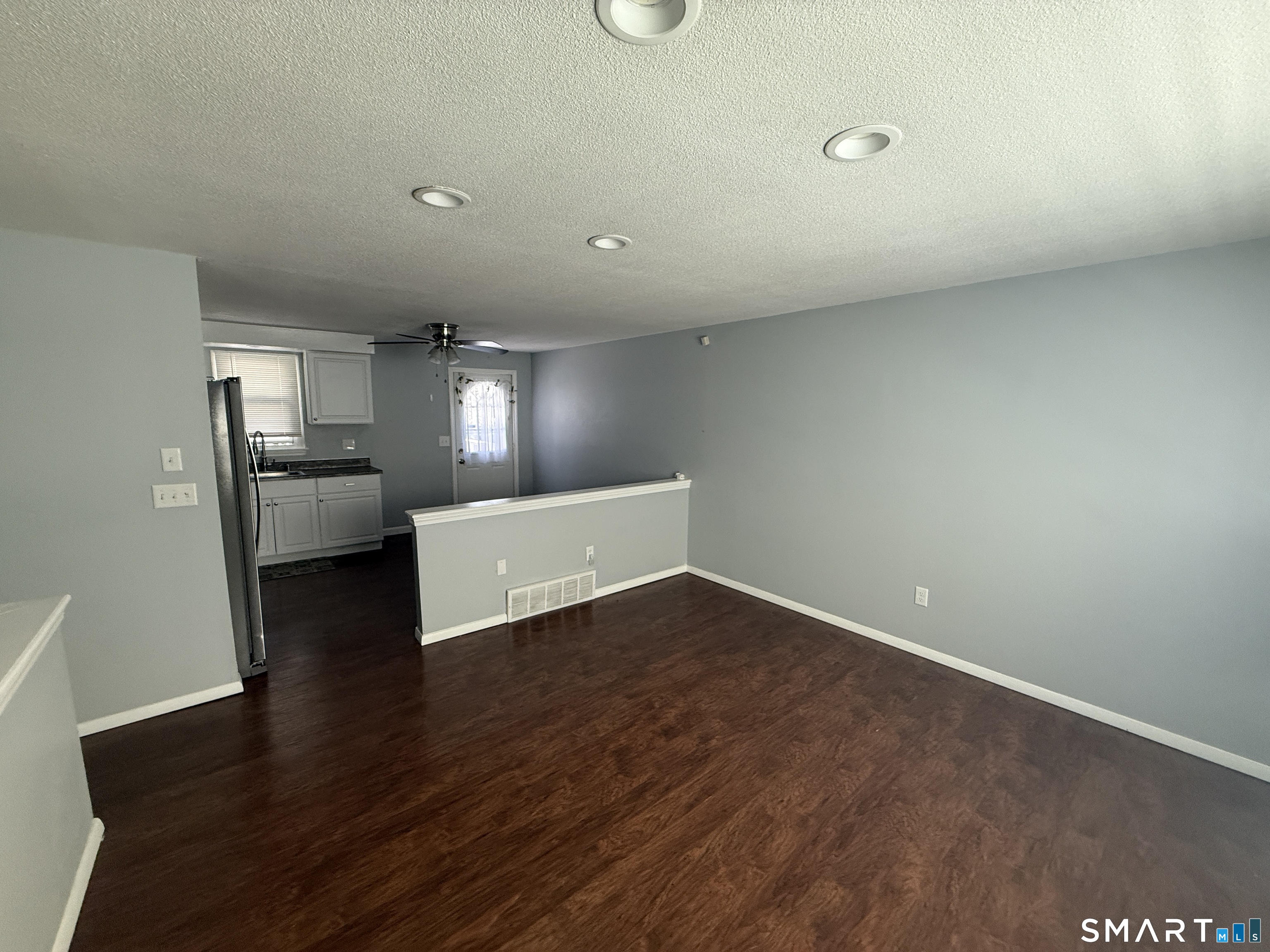 106 Meetinghouse Ridge Meriden, CT 06450 - Photo 3 of 16 Gallery Image 3