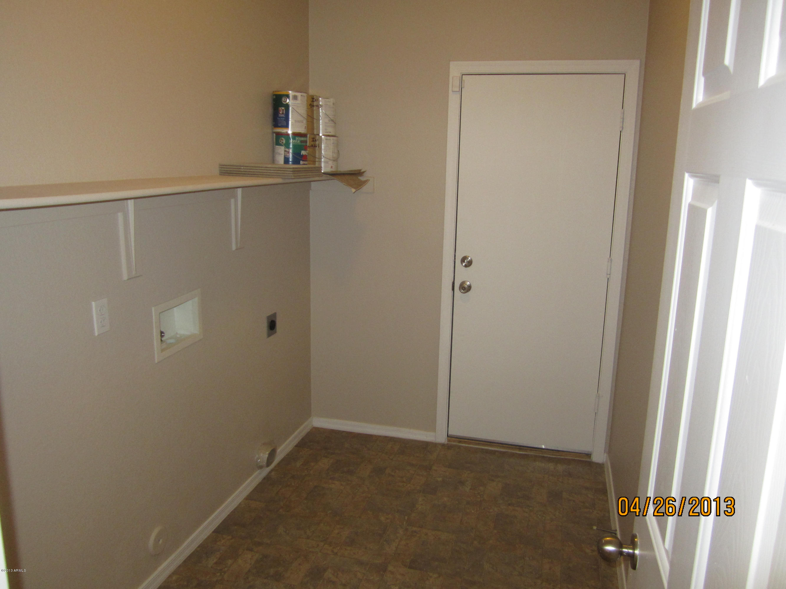 2409 West Romley Road Phoenix, AZ 85041 - Photo 12 of 16 Romley laundry
