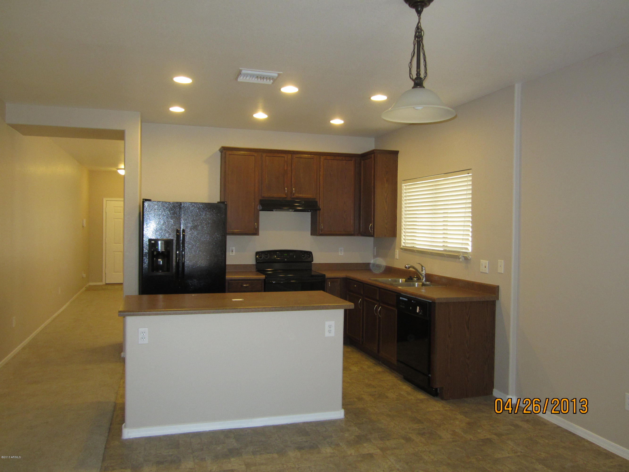 2409 West Romley Road Phoenix, AZ 85041 - Photo 3 of 16 Romley kitchen