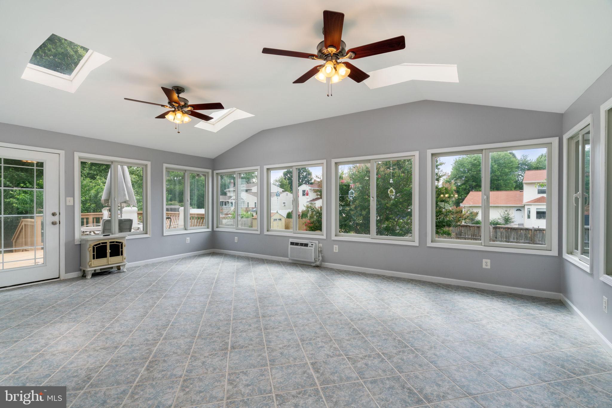 4084 Braxton Road Chantilly, VA 20151 - Photo 9 of 46 Sunroom